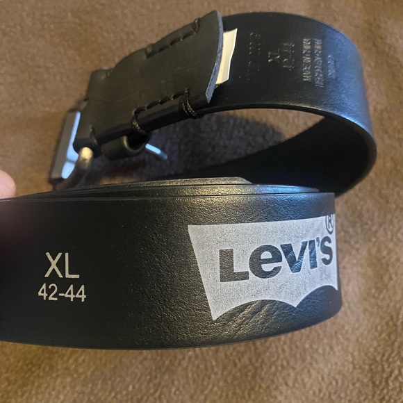 Levi’s charcoal gray belt 42–44. New - Picture 4 of 5